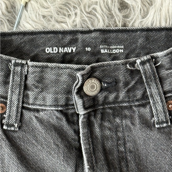 Old Navy Extra High-Rise Balloon Jeans Black Wash Size 10 - Picture 6 of 11